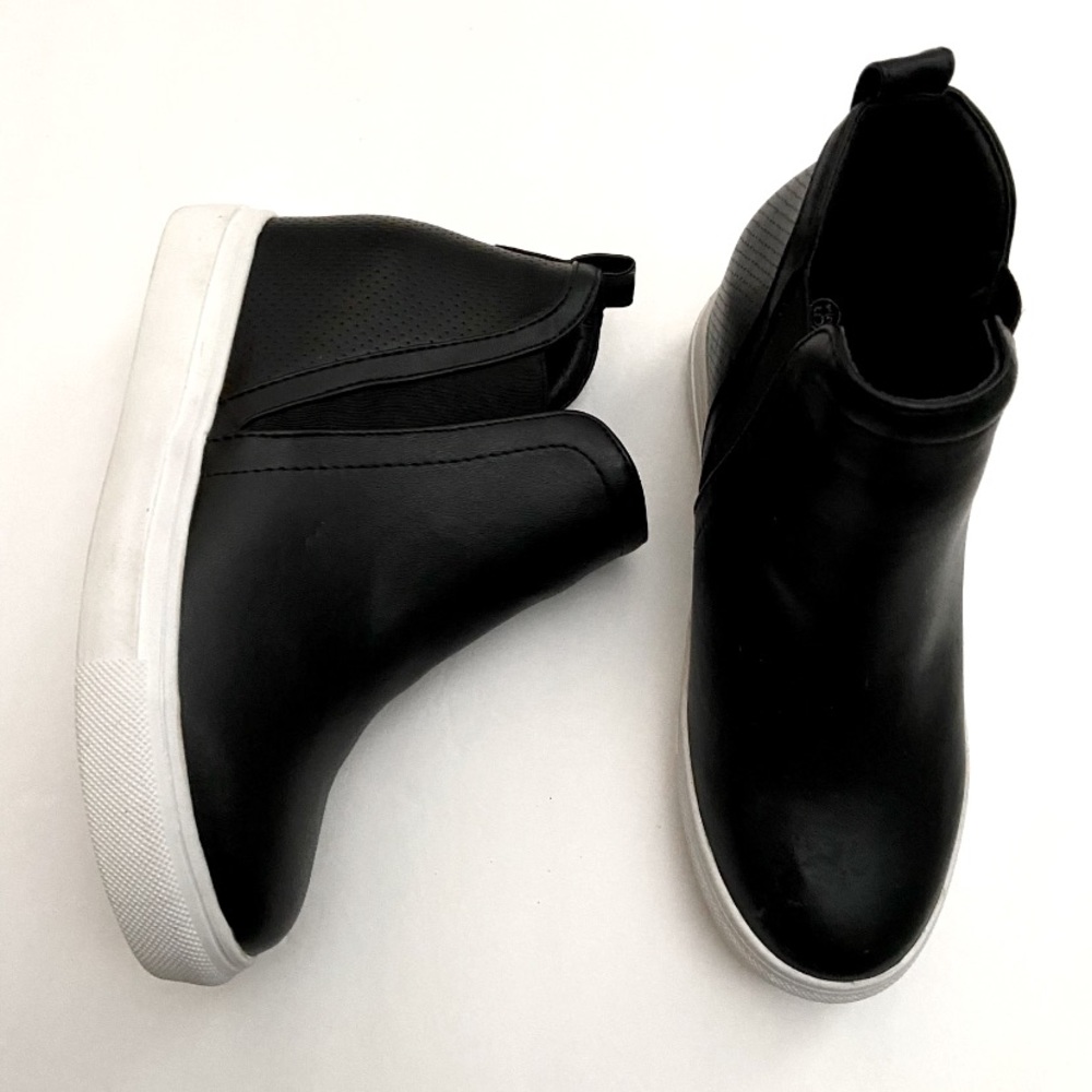 Heeled Booties Size: 5.5